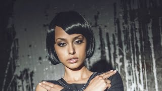 Lariss - Epana Bass Boosted