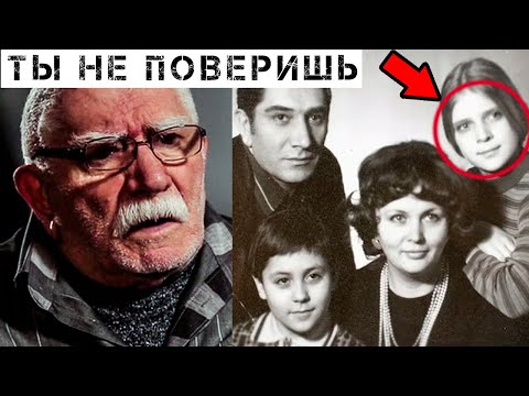 Бейне: Жанкүйерлер өткен жылы алғаш рет Джигарханянды көре алды