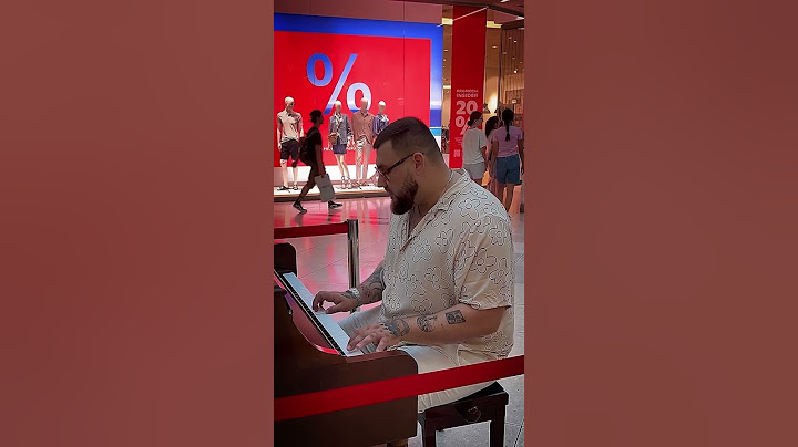 The Urs - Pamantul in Mall la pian
