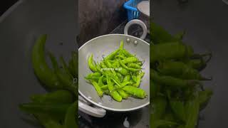 khet se 🌶️ mirch jyada aa gai