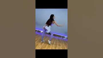 Mouni Roy dance video