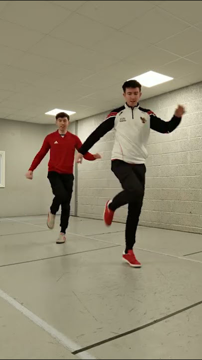 SHUFFLE TUTORIAL!!!  We're back with another Dance Tutorial! #cuttingshapes #shuffledance