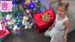 ♥ Беби Борн кукла BABY BORN doll. Открываем ПОДАРОК от Деда Мороза. Opening a gift from Santa Claus.