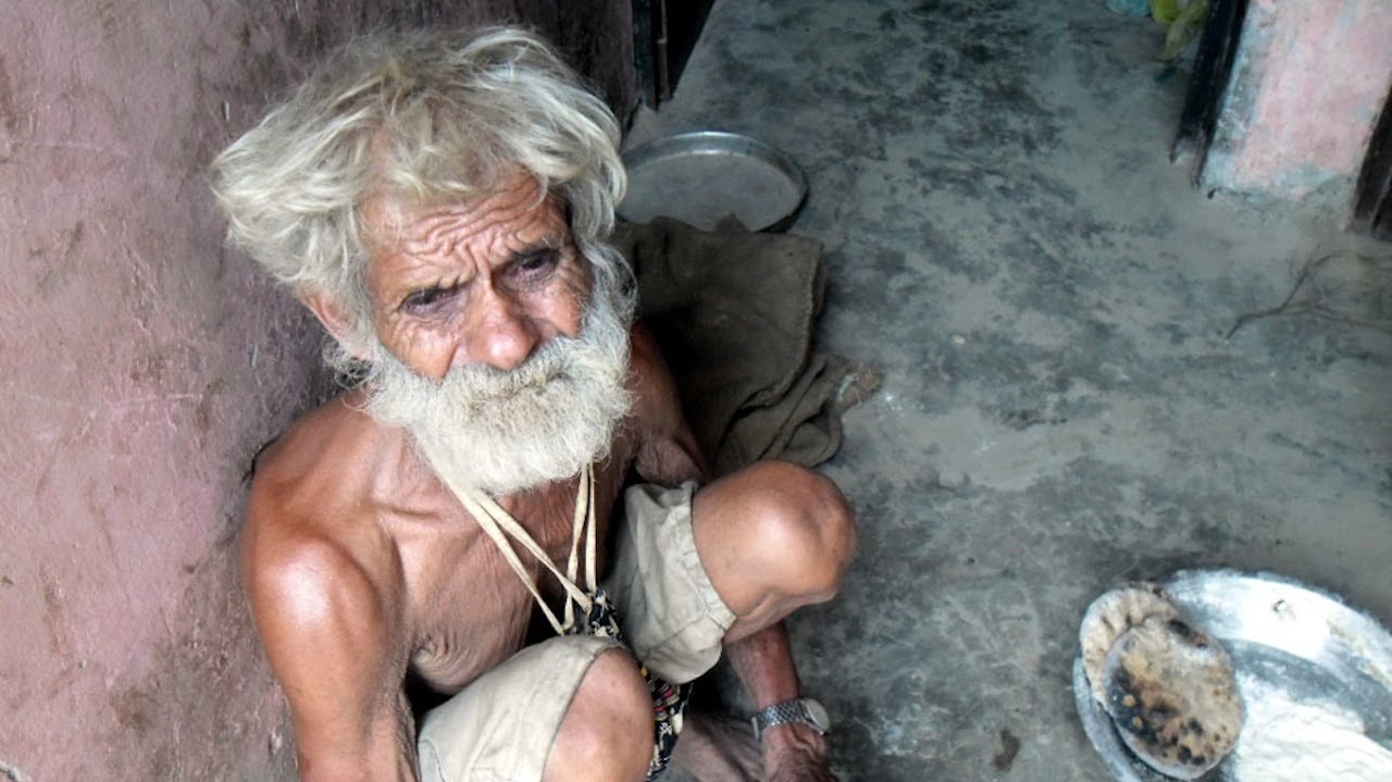 Самый пожилой отец в мире: как житель Индии стал папой в 96 лет. Почему нельзя родить в пожилом возрасте. Фото.