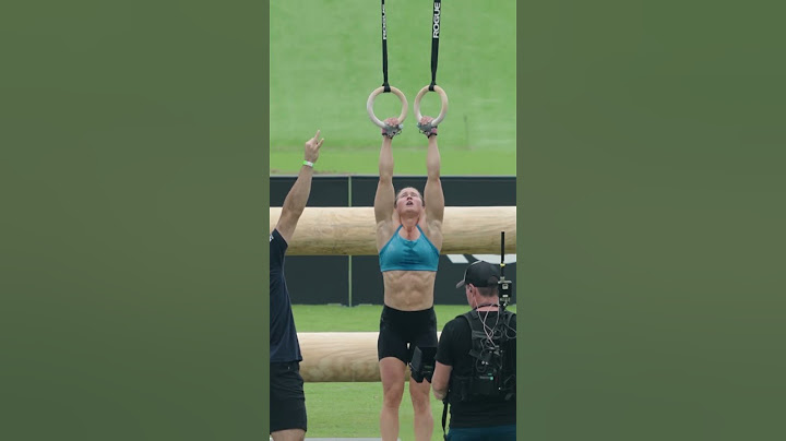 Tia-Clair Toomey Speeds Through Muscle-Ups, Handstand Push-Ups, and Snatches