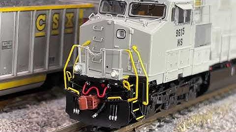 N Scale ScaleTrains Dash 9 Review