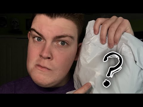 Trick or Treat Studios SURPRISE Mask UNBOXING