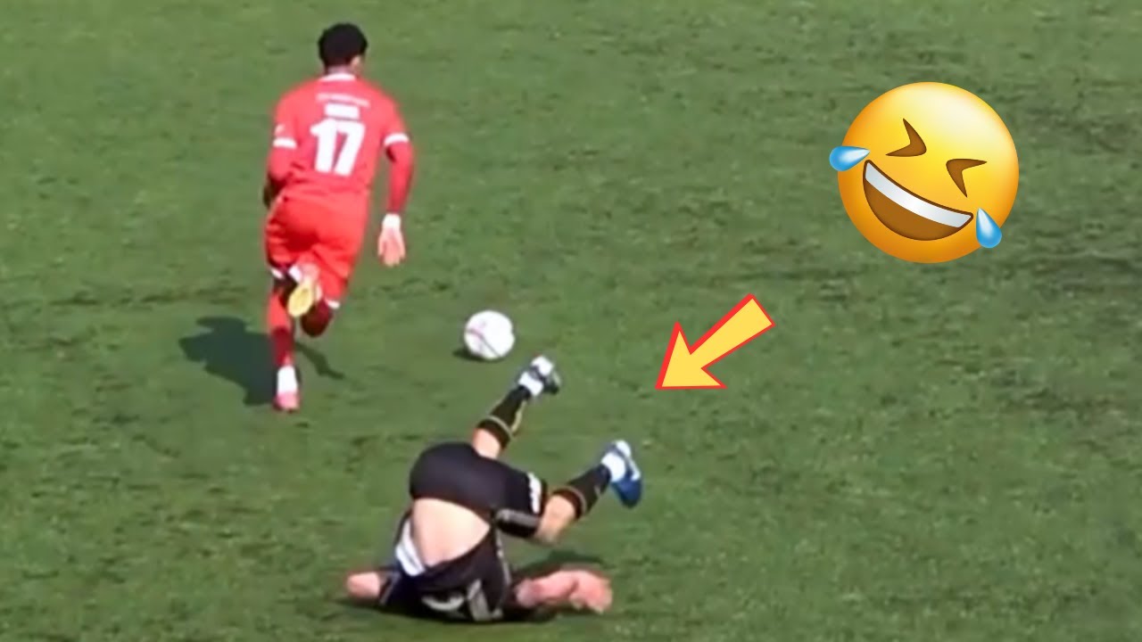 FUNNIEST FOOTBALL MOMENTS 2025 😂😁 TRY NOT TO LAUGH CHALLENGE #4