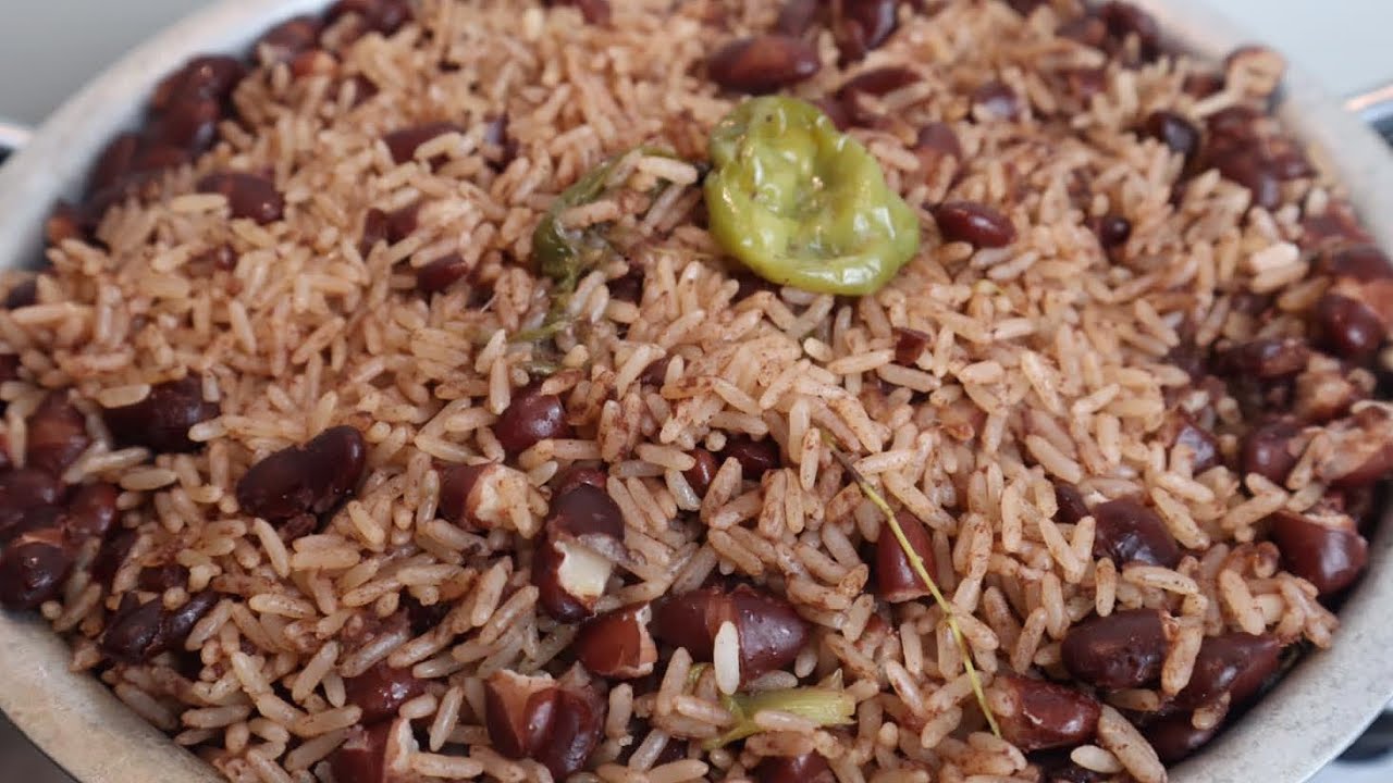 HOW TO MAKE JAMAICAN RICE PEAS CARIBBEAN RICE & PEAS YouTube