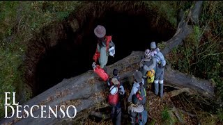 El Descenso: Entrada A La Cueva