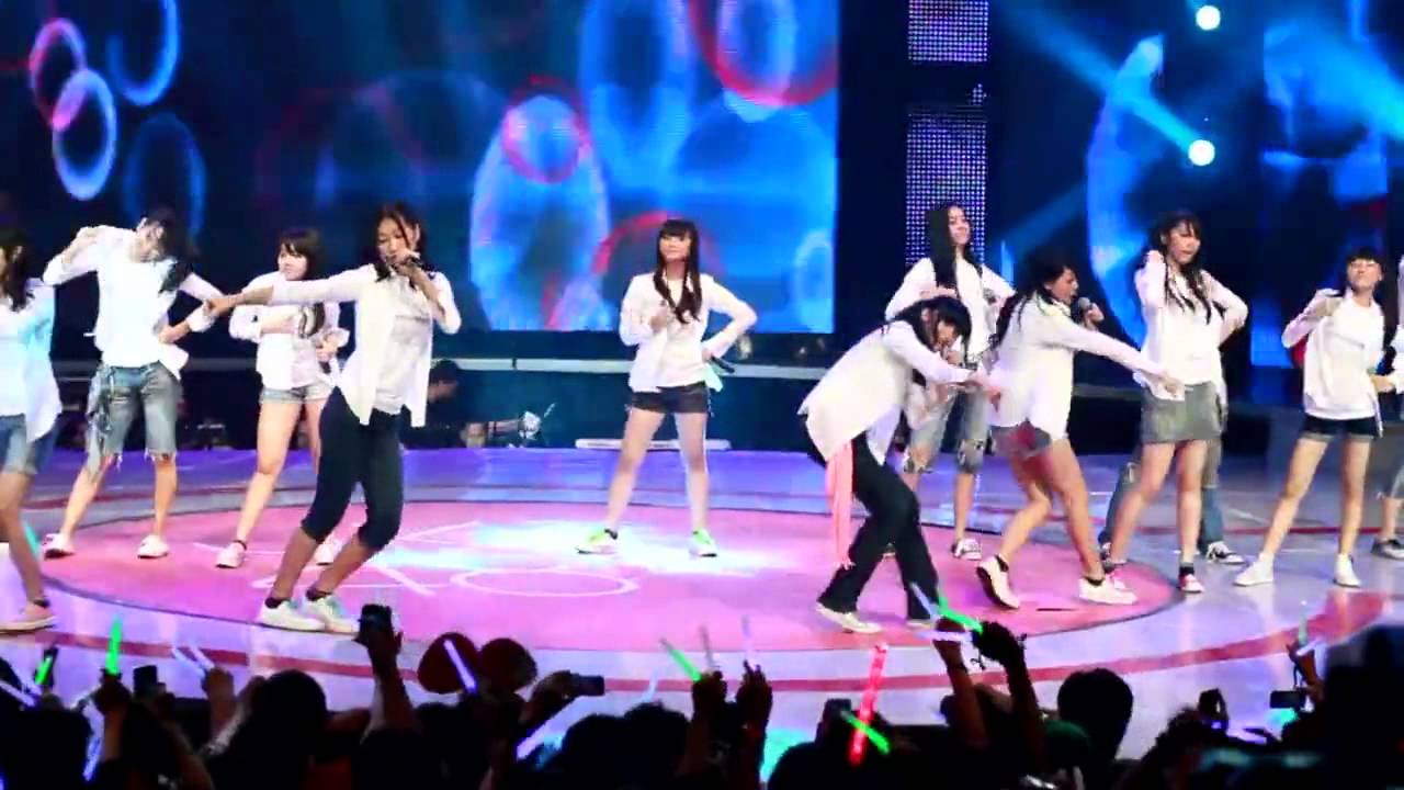 shiroi shirt jkt48 clean