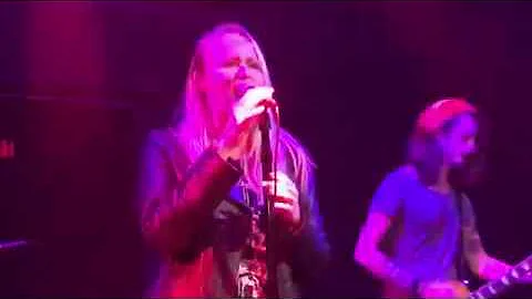 CHRISTINE OLSEN Live Performance Compilation Sprin...