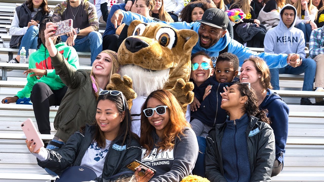 Return of the Cougars for Homecoming - Kean University