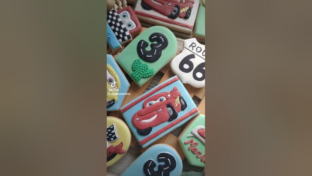 Galletas decoradas con Royal icing #galletasdecoradas #cars #babyshorts  #shots #babyshower #niños 