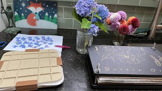 How to Use a Microwave Flower Press