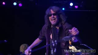 Foreigner - NYCB Theatre at Westbury (2015) screenshot 5