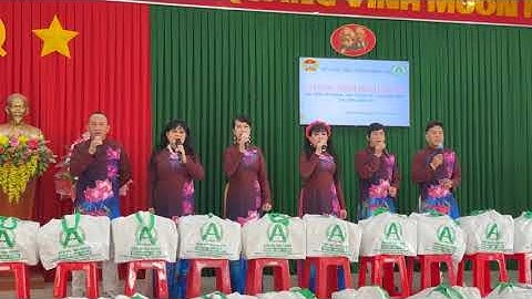 Chương trình: Trao quà tết cho hội viên nông dân có hoàn cảnh khó khăn tại Đức Huệ , Long An