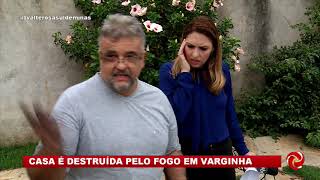 Casa pega fogo em Varginha