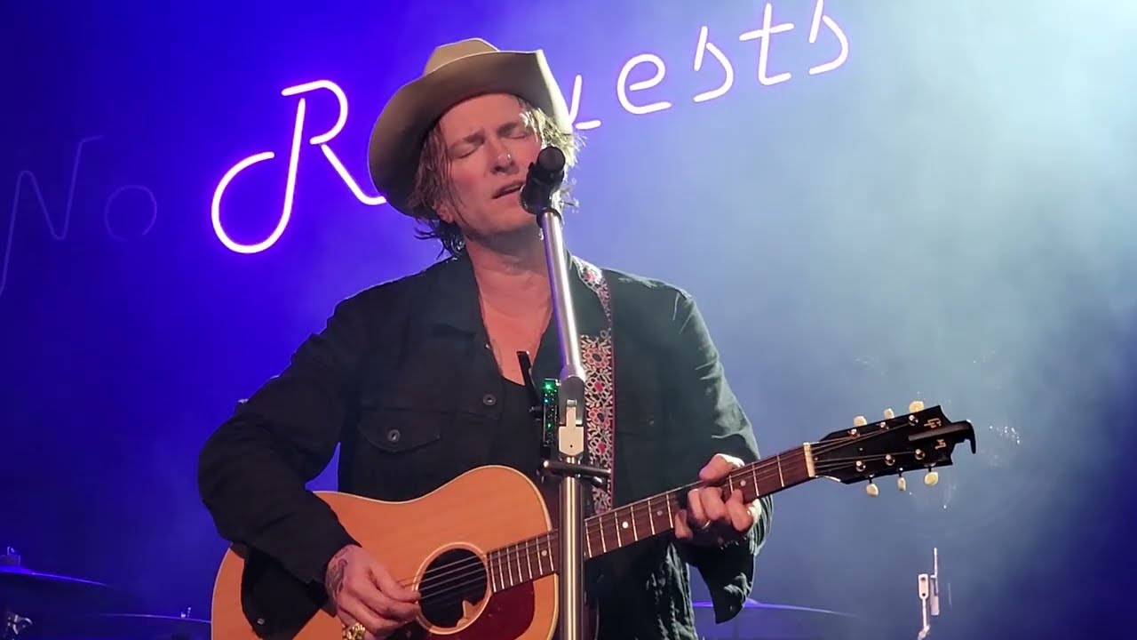 Butch Walker - "Don't Move" (Acoustic) - Live in NYC - October 23, 2022