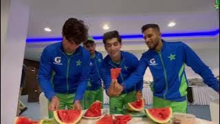 Naseem Shah having fun in dressing room