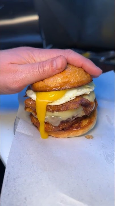 The WAKE N BAKE BURGER from Harlem Public in Harlem NYC 🍔💨🤤 # The WAKE N BAKE BURGER from Harlem Public in Harlem NYC 🍔💨🤤 #