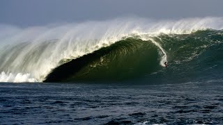 Conor Maguire Rides 60-Foot Monster Wave at Mullaghmore Head Resimi
