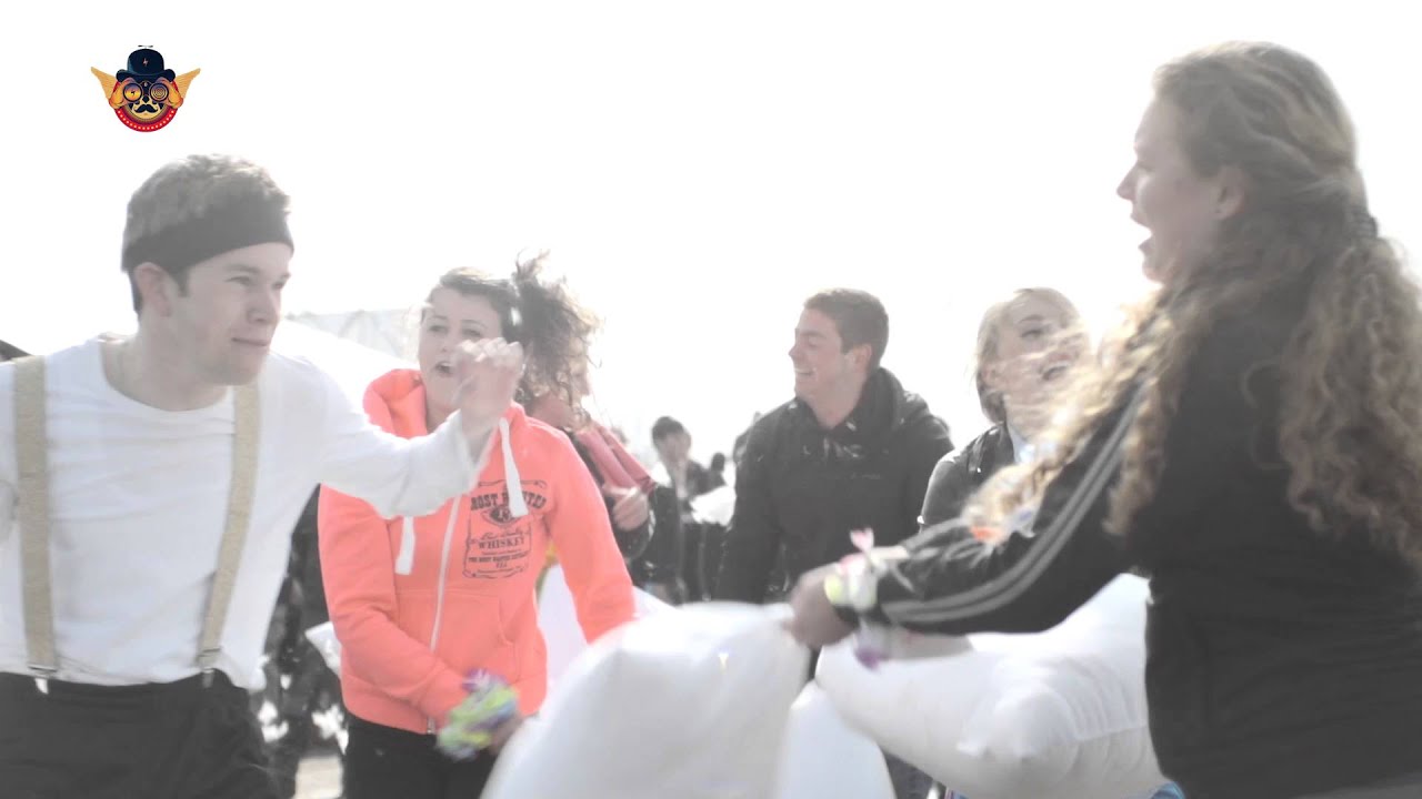 Kussengevecht - Paaspop