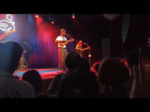 Mon Rovia - To Watch the World Spin Without You