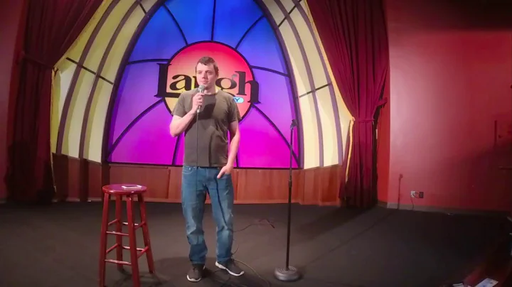 Tim Wolfe - Laugh Factory (Chicago)