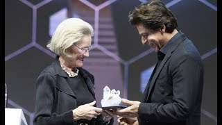 Shahrukh honoured with WEF's 24th Crystal Award-2018