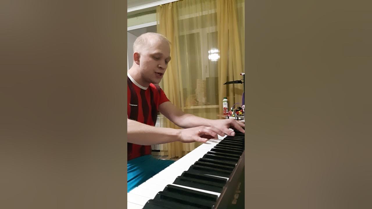 грустный дэнс кавер девушка с фэйсбука. караоке асти. кавер песни асти. Misty девочка танцуй. танцуй.