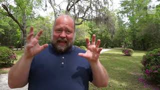 Flying Cockroaches & 10 Shocks of Visiting South Carolina