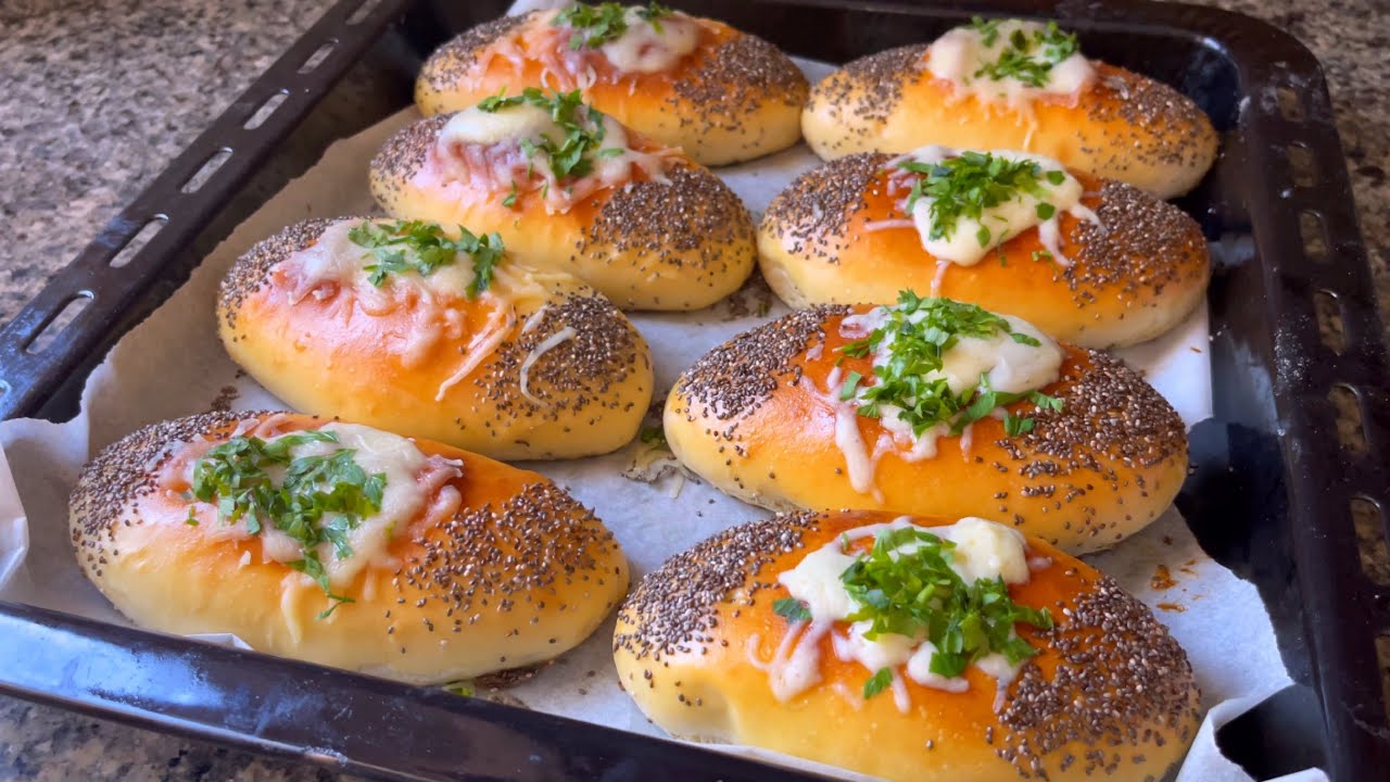 سندويتشات أو فطائر بحشوة مختلفة على لي جربتي من قبل👌🏻عجين بذون ذلك قطني كيذوب في الفم