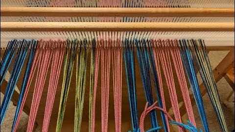 Weaving with 3 heddles: Part 1 Threading the heddles