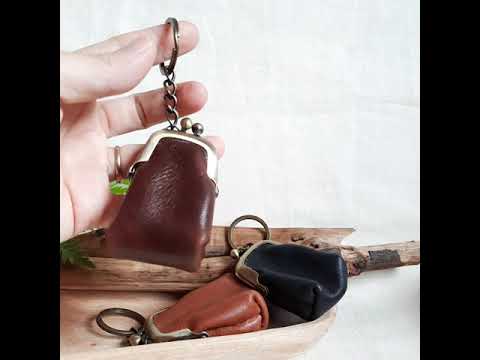 LEATHER KEYCHAIN WITH MINI FRAMED POUCH - 4CM