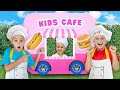 Vlad ve Niki, Chris' Kids Cafe'yi ziyaret ediyor
