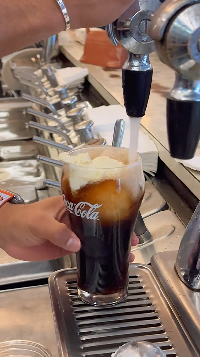 CLASSIC COCA COLA FLOAT #SummerVibes #shorts