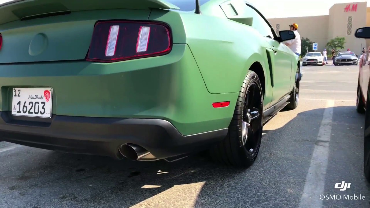 StreetCustom.ae Show with Emirates Mustang Club