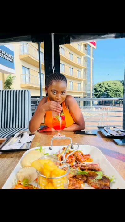 #zizojikaizinto #Uyangjabulisa @NomfundoMoh  @RealMfanaKahGogo-hm2ox