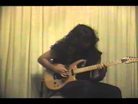 Guitar Clip of Stephen Ross Shredding on his Carvin Guitar