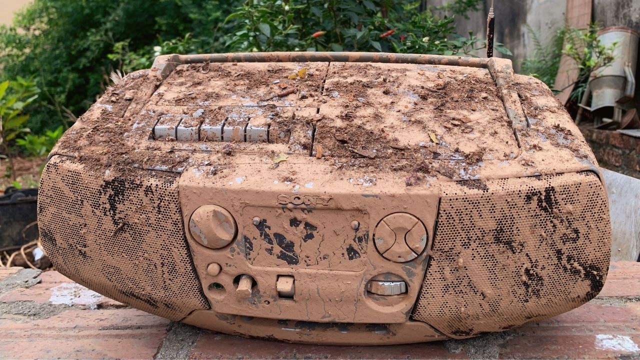 Восстановление Заброшенный CD-кассетный радиоприемник SONY // Забытое время радиоприемника SONY