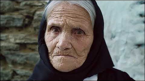 Video comprehension A dress with a story. Video journal Unit 8 World English Intro