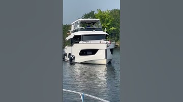 Looper on the Trent Severn Waterway