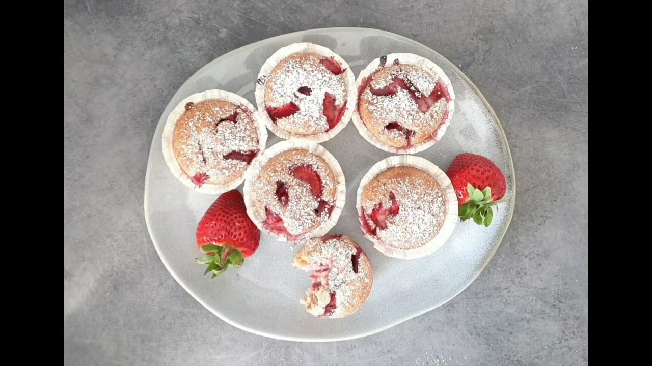Healthier Wholemeal Spelt Strawberry Muffins