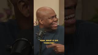 Michelle distracted her...allegedly  #michelleobama #wandasykes