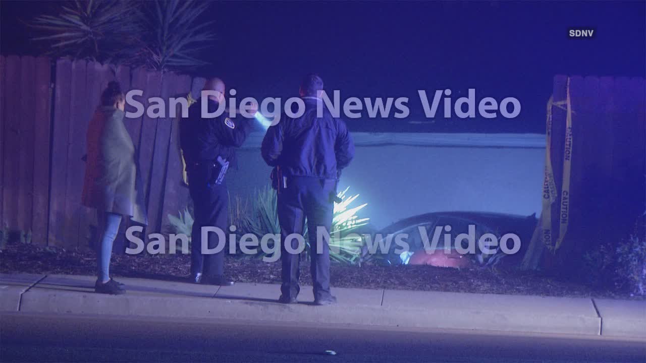 Driver crashes car through fence and into home in the fog - YouTube