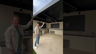 Trending outdoor kitchen design!