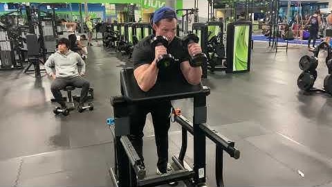 Dumbbell Preacher Hammer Curl - How To workout | With the WeStrive App