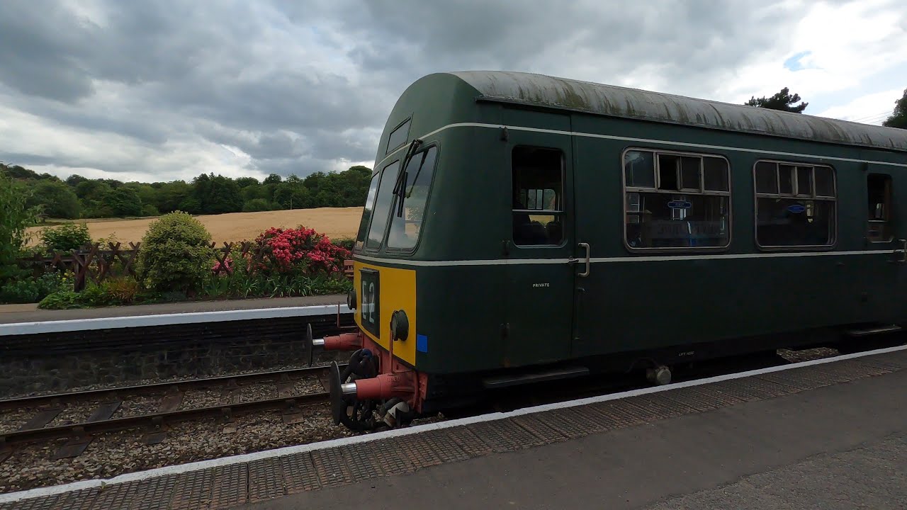 Class 101 DMU 51188 & 56352 arriving Weybourne Station
