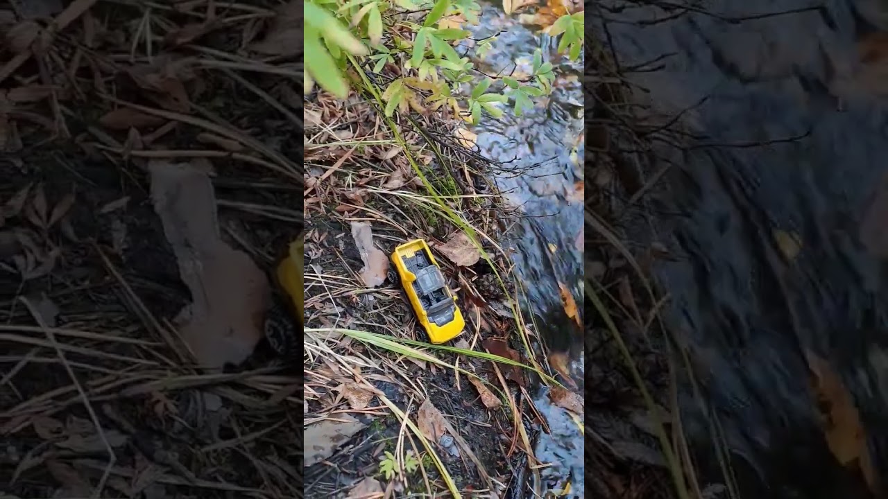 hot wheels hummer ev on the creek 